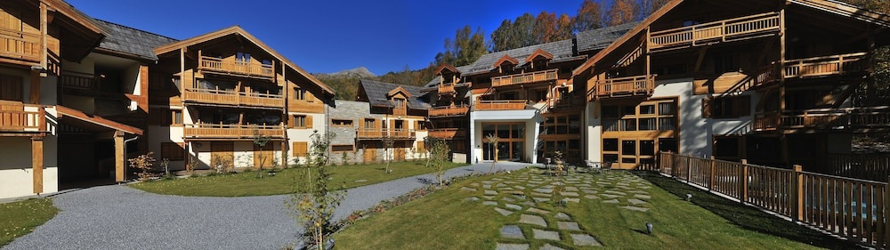 Best Western Prem Chalet 52 Se Chevalier, Сен-Шафре — фото 1