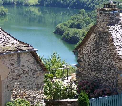 Les Hôtes du Lac, Chambres et tables d'hôtes, 卡斯泰尔诺-德芒代耶 — 照片 1