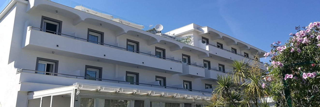 Hotel Marad, Торре-дель-Греко — фото 1