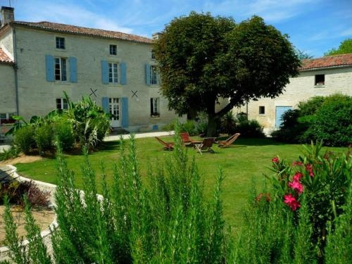 Le Relais De Lautize, Ульмес — фото 1