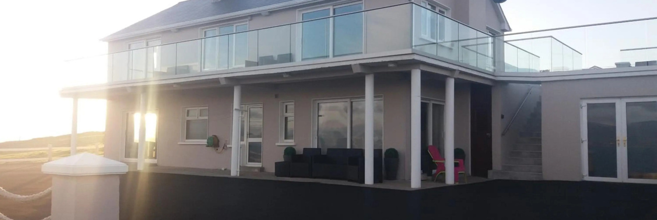 Ballyheigue Cliff Side and Sea View Apartment, 贝利克 — 照片 1