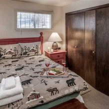 Bear Cave - Two Bedroom Cabin, Руидосо — фото 3