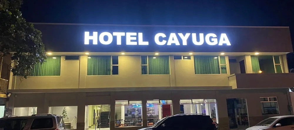 Hotel Cayuga, 蓬塔雷纳斯 — 照片 1