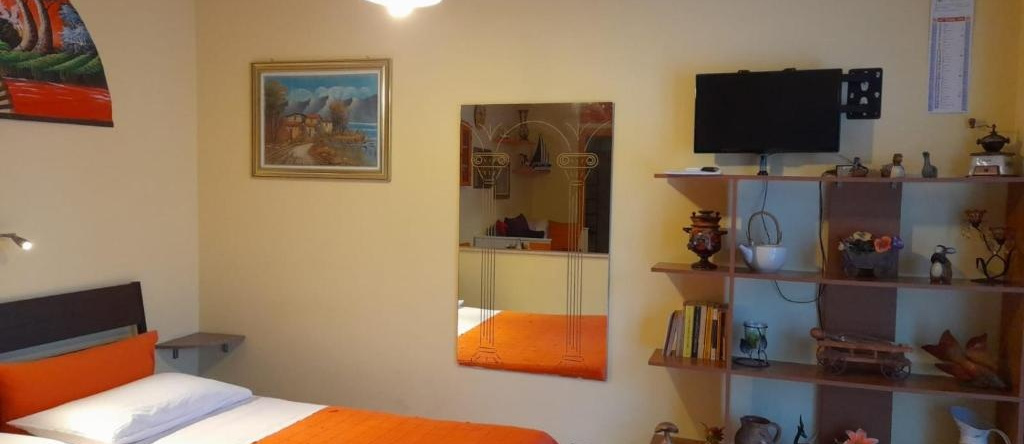 Mini appartamento vicino Roma, 菲亚诺罗马诺 — 照片 1