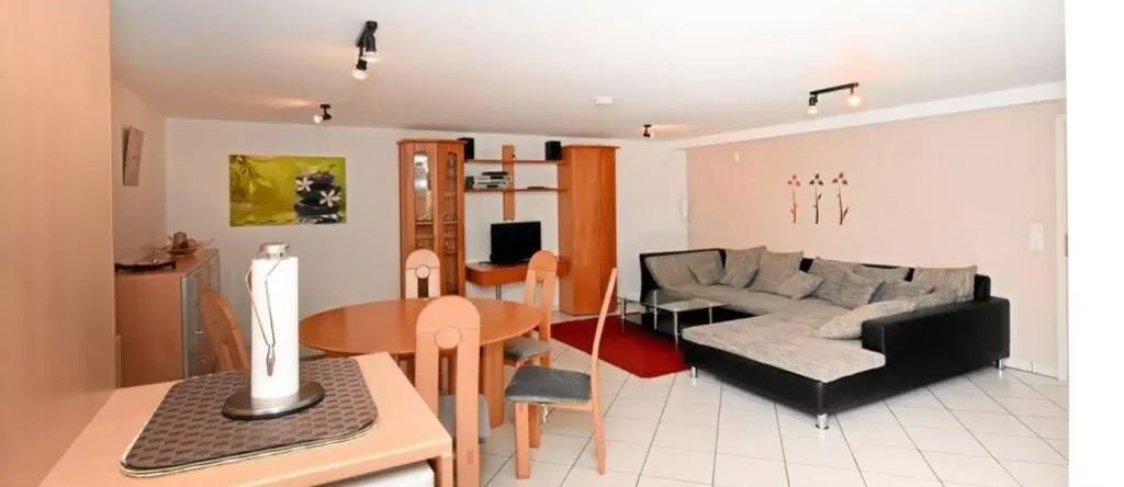 Ferienwohnung Gartenblick an der Mainschleife, 美因河畔施瓦察赫 — 照片 1