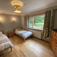 Country Cottage Sleeps 6 w/ Hot Tub & Dog-friendly, Thornhill — photo 4