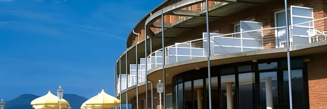 Hotel Riu Fluvià, 奥洛特 — 照片 1