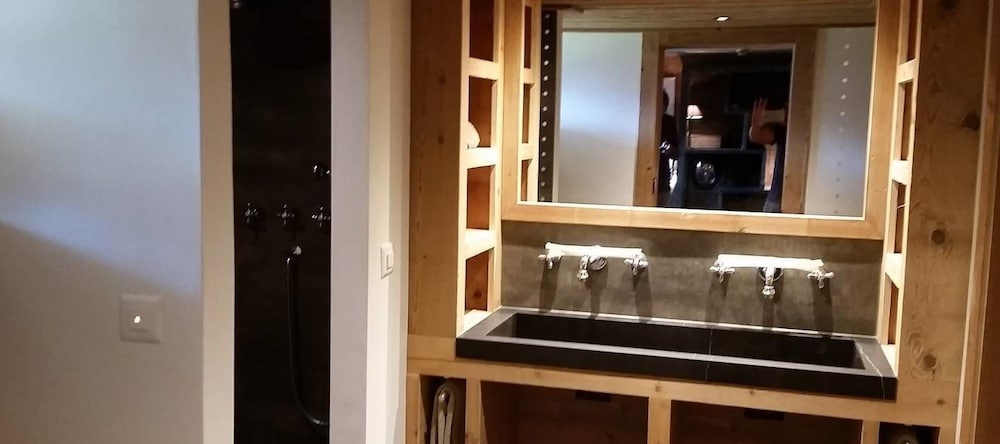 Luxurious Chalet with Hot Tub, 扎嫩 — 照片 1