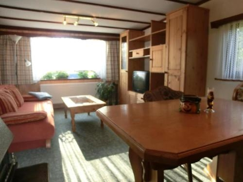 Bungalow, Hermsdorf-Erzgebirge — photo 1