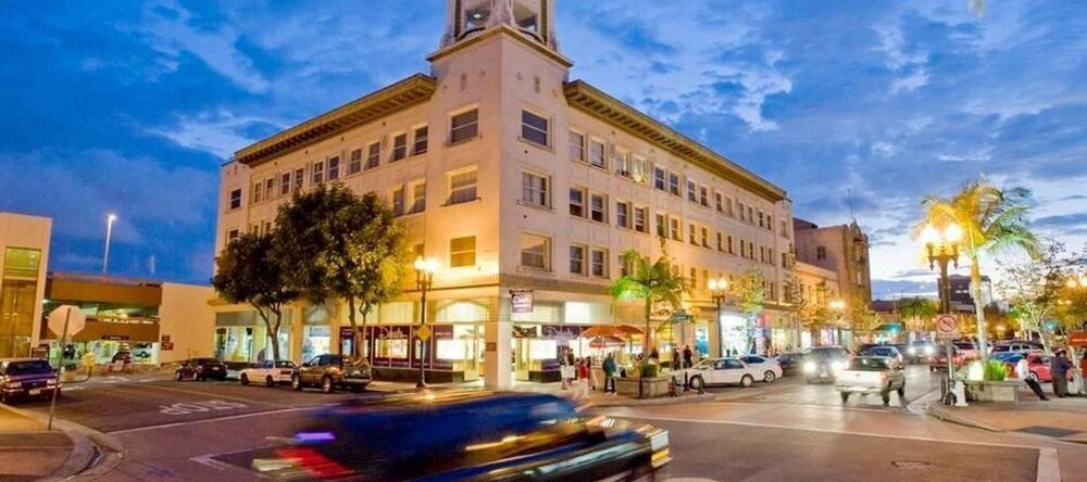 Spacious 2Bd Home Next To Disneyland - Sleeps 6, Санта-Ана — фото 1
