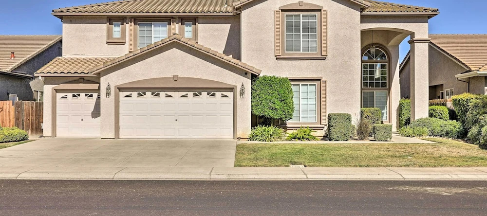 Family-friendly Modesto Home w/ Grill & Yard, 莫德斯托 — 照片 1
