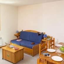 Résidence et Chalets de la Fontaine du roi, 圣让达尔夫 — 照片 5