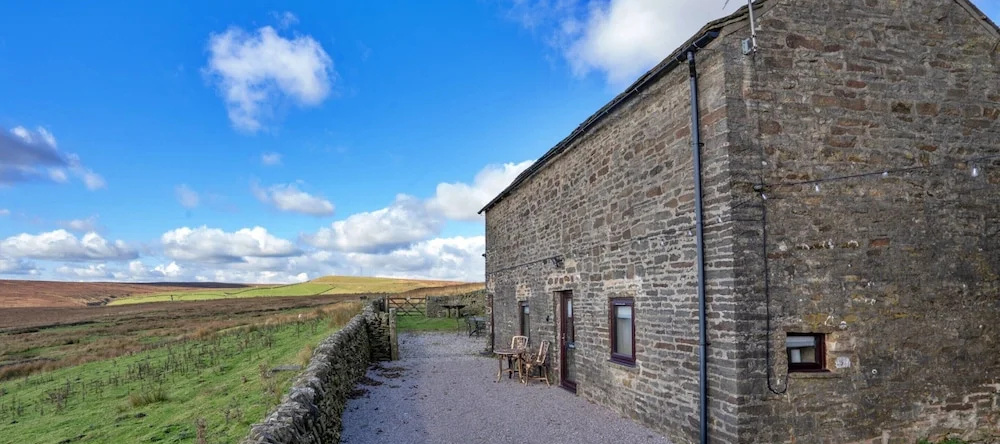 Barn in Peak District Near Buxton, 巴克斯顿 — 照片 1