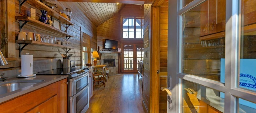 Wild Turkey's Roost - 1 Br Cabin, 布莱克芒廷 — 照片 1