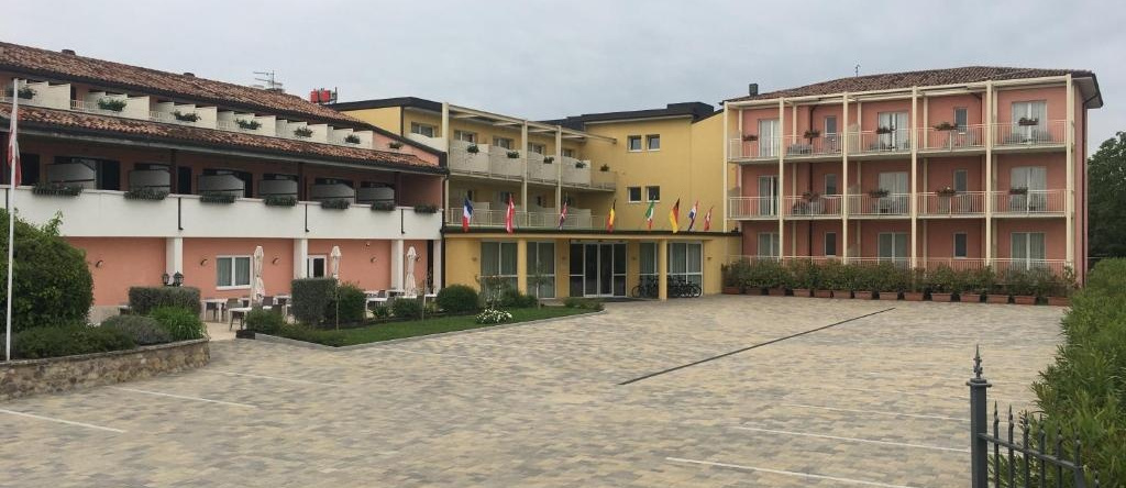 Hotel Bella Lazise, 拉齐塞 — 照片 1