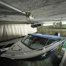 Seestern am See mit Motorboot Ennetb Rgen, 恩内特比尔根 — 照片 3