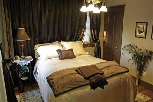 Plum Grove Inn, Iowa City — photo 1