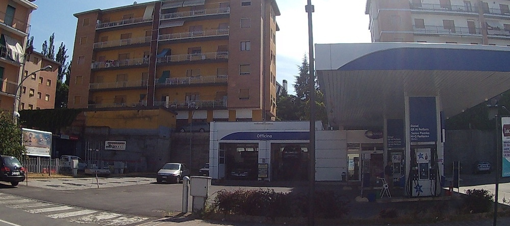 Affittacamere Serravalle Shopping, 塞拉瓦莱斯克里维亚 — 照片 1