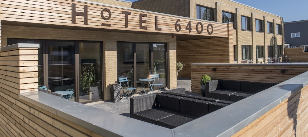 Hotel 6400, 森讷堡 — 照片 1