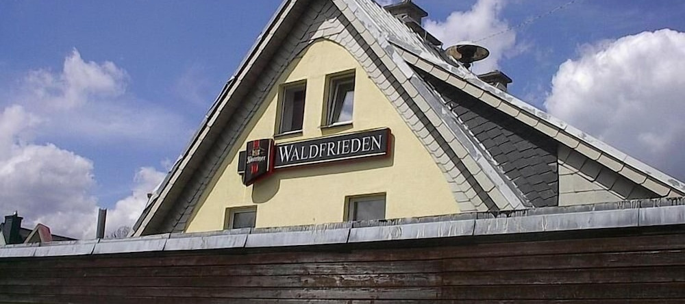 Pension & Gaststätte Zum Waldfrieden, 克雷查姆-罗滕塞马 — 照片 1