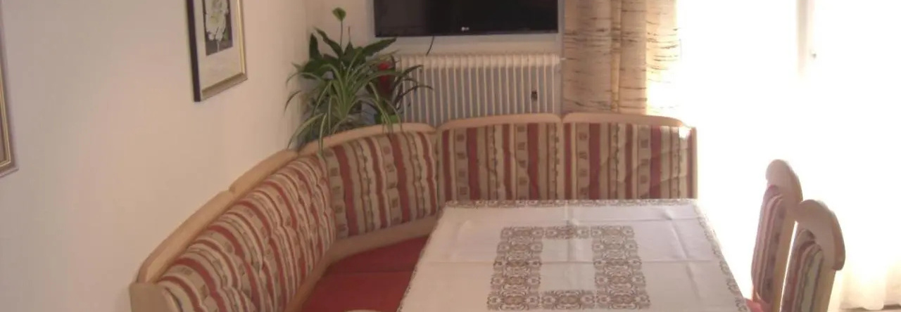 Appartments Stefania, Toesens — photo 1