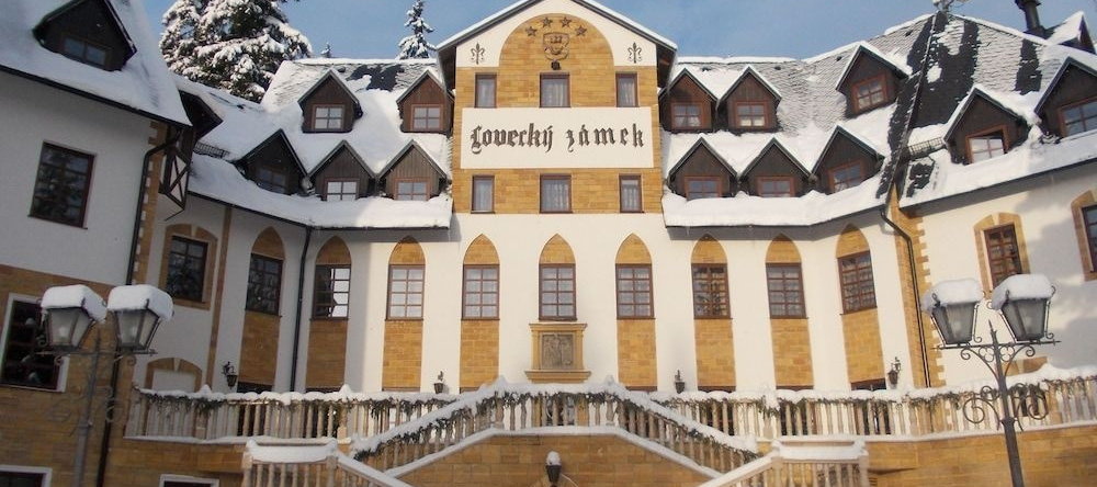 Spa Hotel Zámek Lužec, Нейдек — фото 1