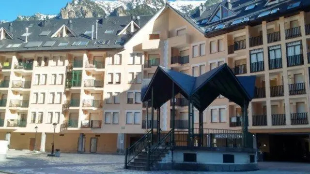 Vivienda Turistica Pirineos XXI, 坎弗兰克 — 照片 1