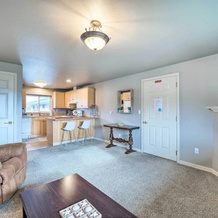 Apartment w/ Gas Fireplace ~ 1/2 Mi to Beach!, Anacortes — photo 4