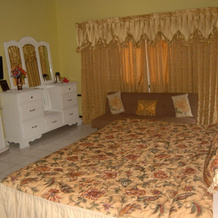 Pink Hibiscus Villa, Монтего-Бей — фото 3