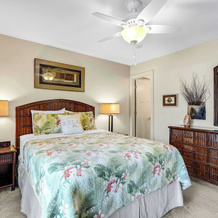 Carefree Tranquility at the Lake Waterfront Stay for 4 With Resort Amenities, Laurie — photo 5