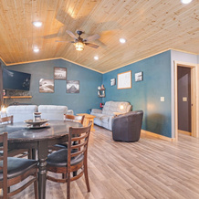 Northwoods Escape: Lakeside Retreat w/ Deck, 斯通湖 — 照片 2
