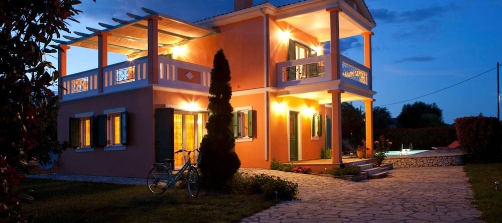 Villa With 3 Bedrooms in Lefkada, With Private Pool and Enclosed Garden Near the Beach, 埃夫吉罗斯 — 照片 1
