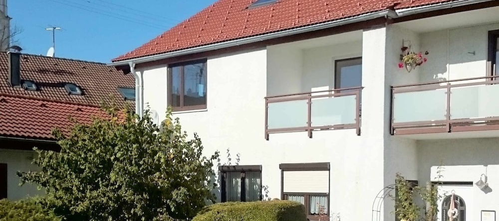 Cozy Apartment in Lechbruck With Garden, 滨湖莱布鲁赫 — 照片 1