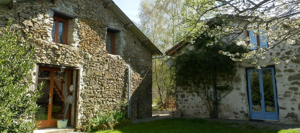 Karoi Cottages, 塔杜瓦尔河畔梅松奈 — 照片 1