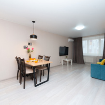 Family Flat near Neurosurgical Center, 秋明 — 照片 2