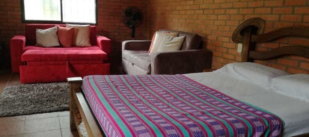 Hotel Campestre Nukak Travellers Club, 彼德奎斯塔 — 照片 1