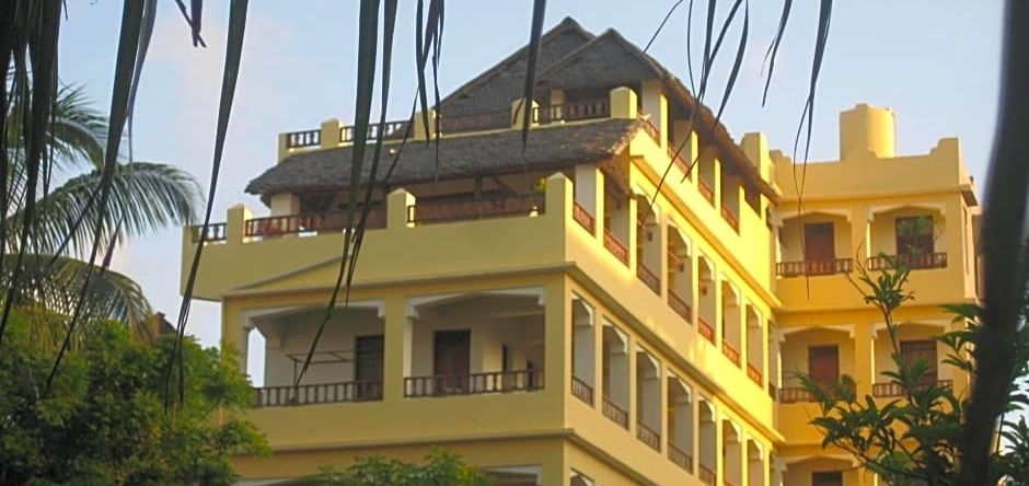 Msafini Mangotop Roof Hotel, Шела — фото 1