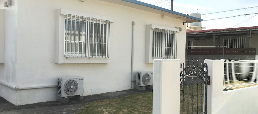 Loco'S House, Yomitan — photo 1