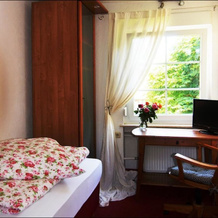Hotel Herberge zur Traube, 巴特温普芬 — 照片 2