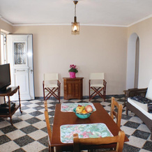 Amazing Home in Aegina With Wifi and 2 Bedrooms, 阿伊奥斯·乔治奥斯 — 照片 5