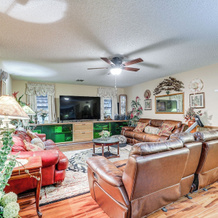 Tampa Area Home w/ Indoor Pool, Families Welcome!, 布兰登 — 照片 5