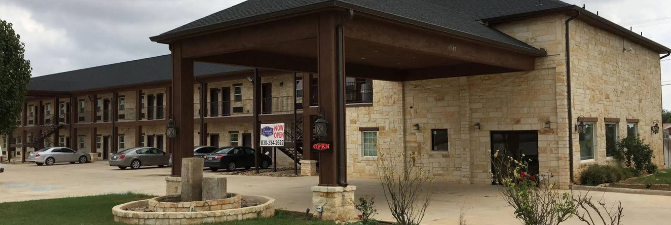 Pearsall Inn & Suites, 珀歇尔 — 照片 1