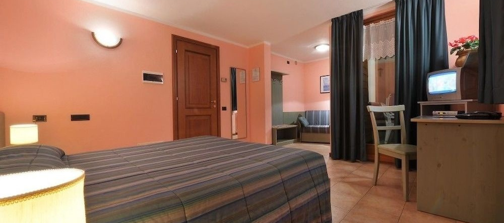 Hotel Tambò, Campodolcino — photo 1