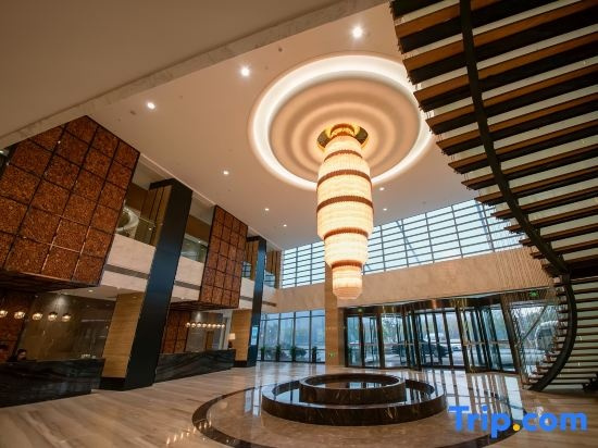 Moon Lake Hotel, Янчжоу — фото 1