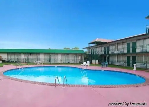 Econo Lodge Benton, Бентон — 照片 1