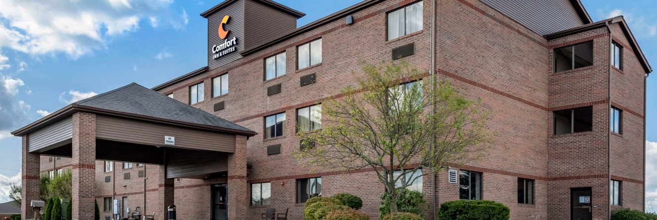 Comfort Inn & Suites Streetsboro - Kent, Тритсборо — фото 1