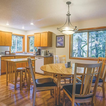 Salmonberry Retreat, 胡德山村庄 — 照片 5