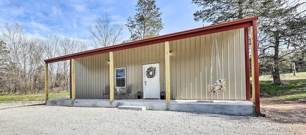 Eureka Springs Area Home W/ Porch, Grill!, Берривилль — фото 1