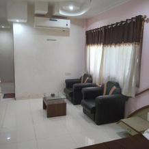Capital O 82556 Hotel Pride, Porbandar — photo 4