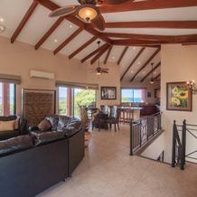 Big Hillside Villa in Potrero With Pool and Panoramic Ocean Views, 波特雷罗 — 照片 2